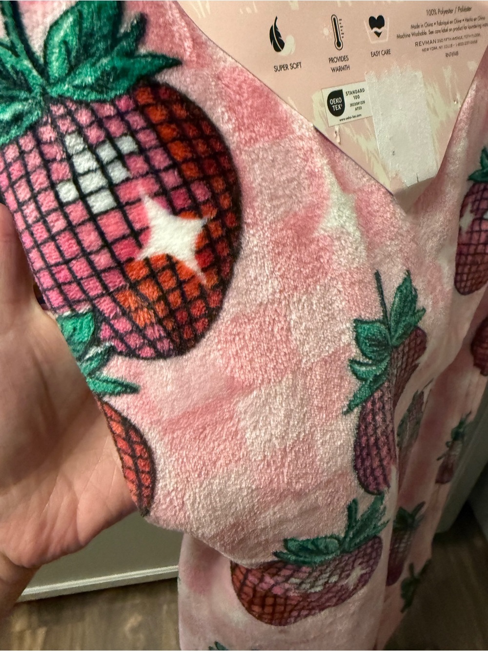 Betsey Johnson Pink Strawberry Plush Blanket - Picture 4 of 4